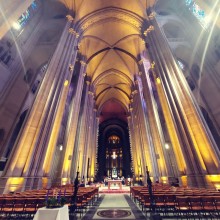 A large scale photo of the interior to a grand synagogue