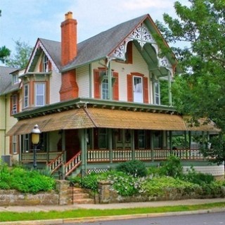 Exterior of a Victorian building and home to Ocean County Artists Guild